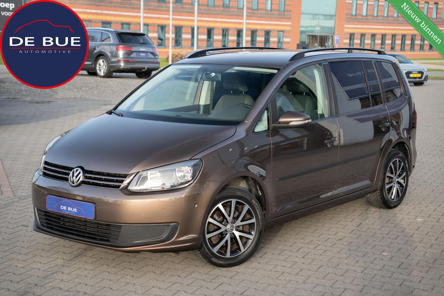 Volkswagen Touran - 1.2 TSI|6 BAK|Trekhaak|All-Season|Cruise|Clima|sofix|Javabruin Metallic|PDC|Perfect Onderh - AutoWereld.nl