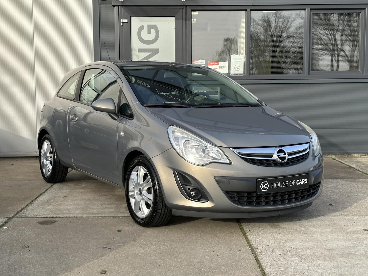 Opel Corsa - 1.2 16V Cosmo Automaat Airco Cruise NAP - AutoWereld.nl