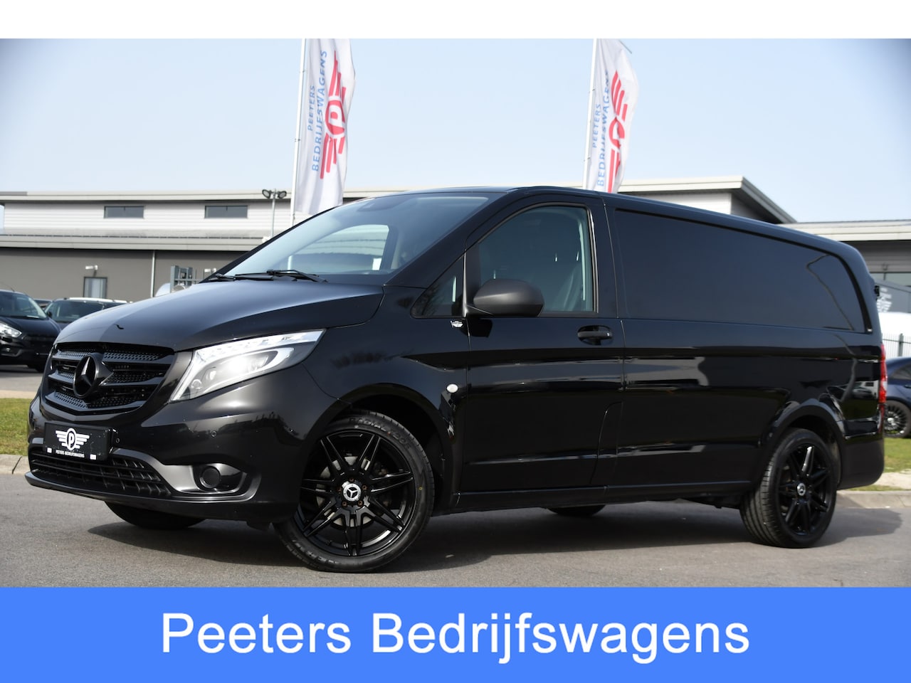 Mercedes-Benz Vito - 116 CDI L2 Black Edition Camera, Cruise, LED, 164pk, Trekhaak, Leder, Multimedia, Automaat - AutoWereld.nl