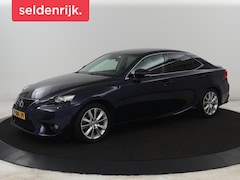 Lexus IS - 300h Business Line | 2e eigenaar | Stoel & stuurverwarming | Camera | Half leder | Full LE