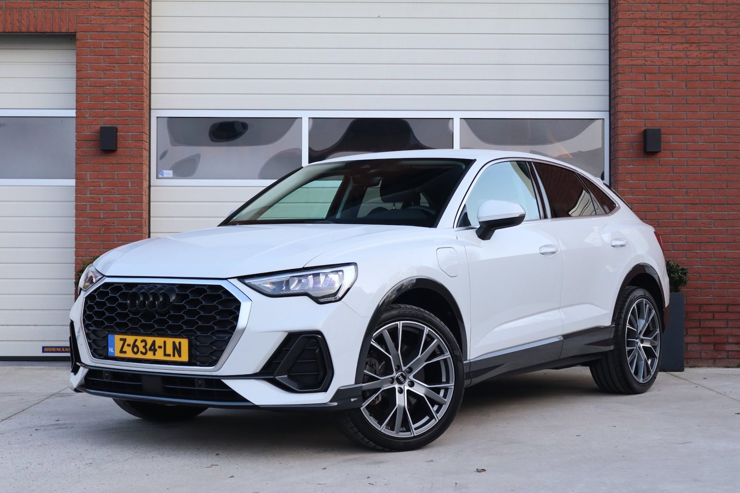 Audi Q3 Sportback - 45 TFSI e Edition Sport stoelen leder/alcantara - Keyless - Trekhaak - Adaptieve cruise co - AutoWereld.nl