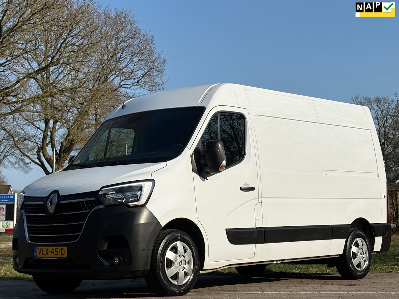 Renault Master - 135PK2.3 dCi 135 L2H2 Work Edition|airco|cruise|achteruitrijcamera|navi|LED|trekhaak|bluet - AutoWereld.nl