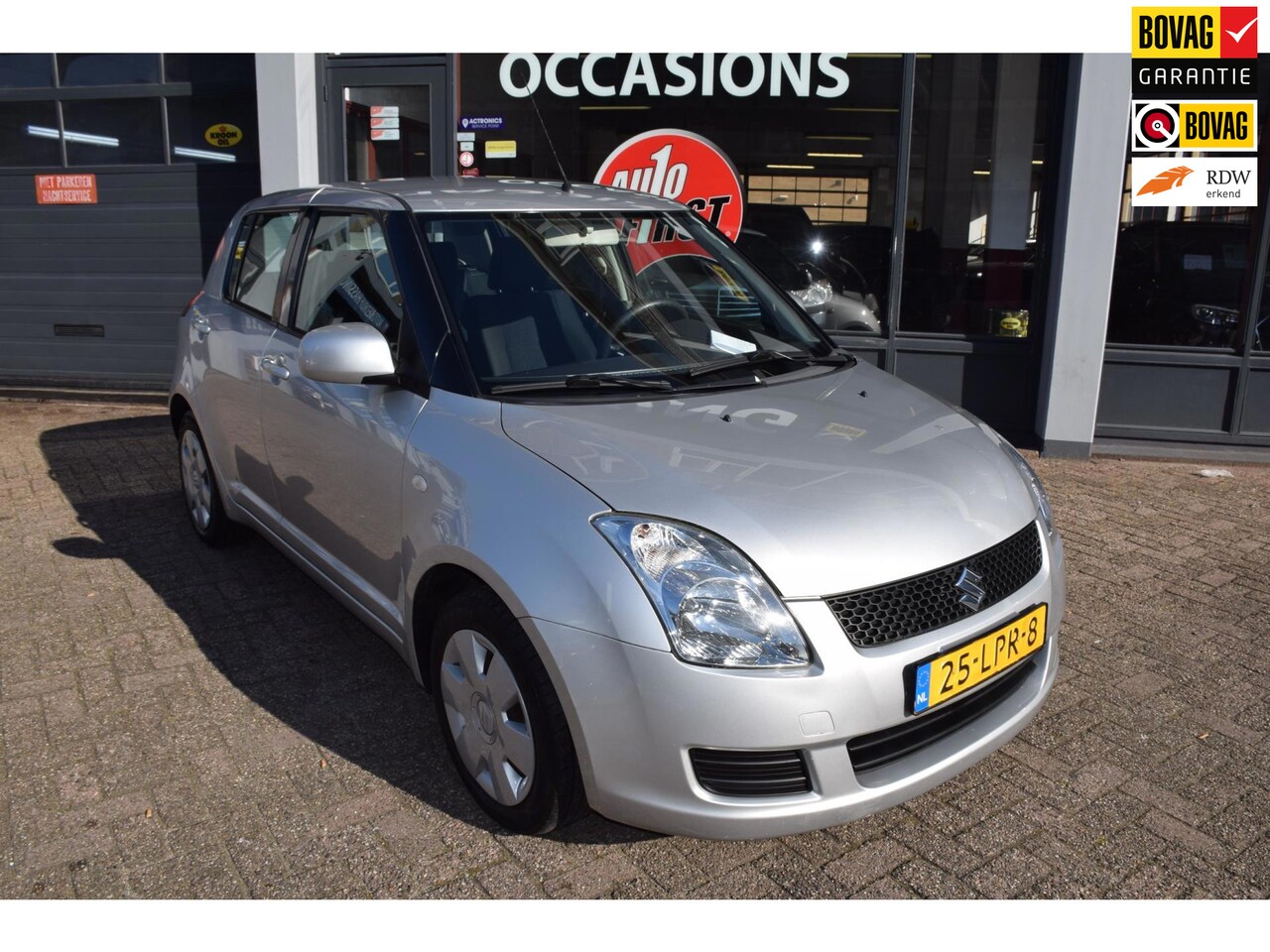 Suzuki Swift - 1.3 Cool 1.3 Cool, Airco, Electr. ramen en spiegels, Radio-CD, Aux-USB, Getinte Ramen, Centrale deu - AutoWereld.nl