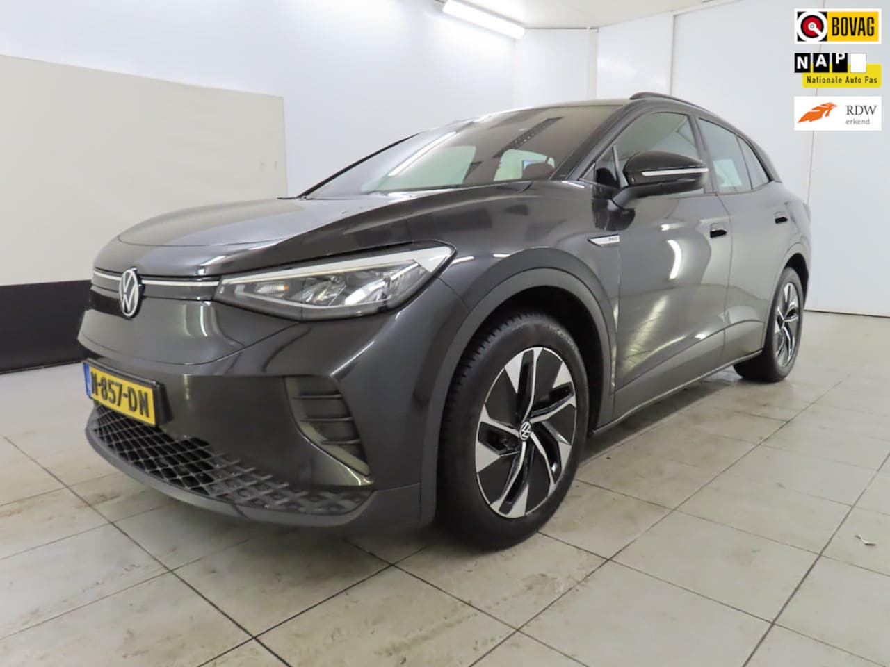 Volkswagen ID.4 - Life 77 kWh+Led+warmtepomp+92%SOH stoel&stuur&vooraam-verw+Elek-trekhaak+ bereik 521 - AutoWereld.nl