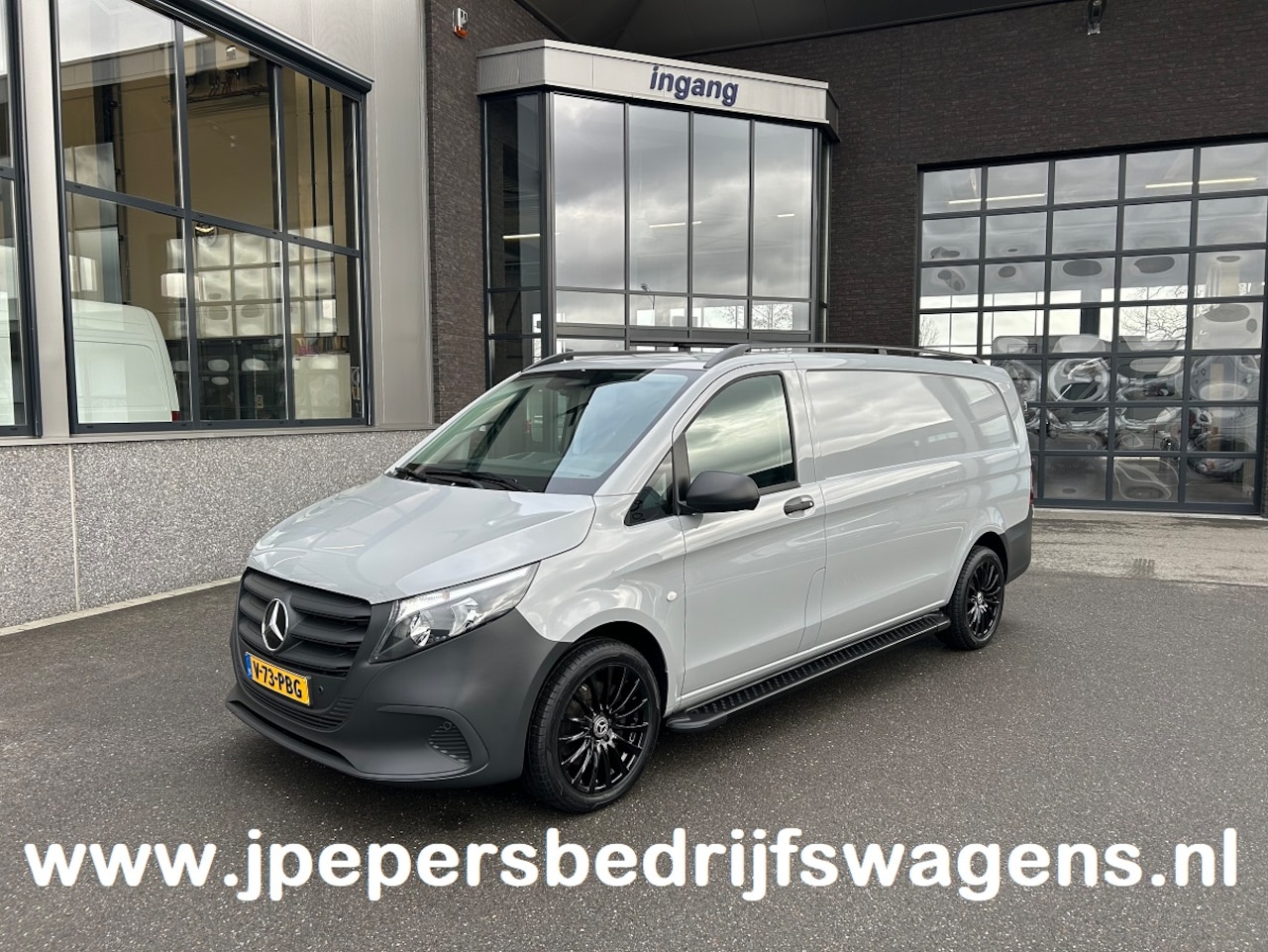 Mercedes-Benz Vito - 116 CDI L3 Pro / 2500KG Trekhaak / MBUX / Camera / Navigatie / Cruise control / Airco / LM - AutoWereld.nl