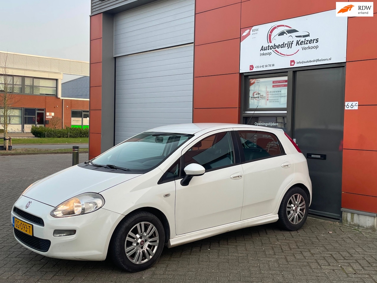 Fiat Punto Evo - 1.3 M-Jet Lounge APK CRUISE AIRCO NAP - AutoWereld.nl