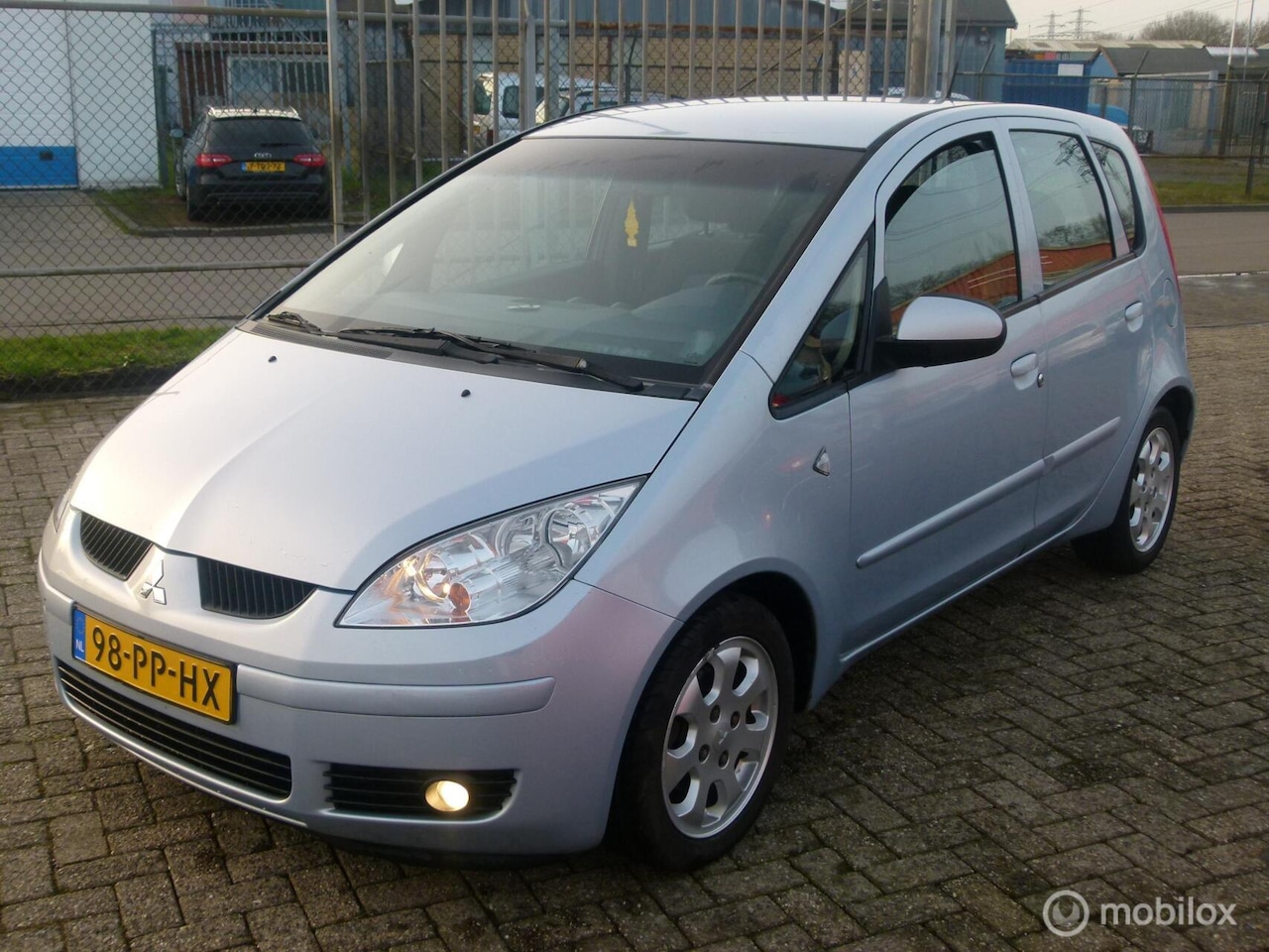 Mitsubishi Colt - 1.3 Invite - AutoWereld.nl