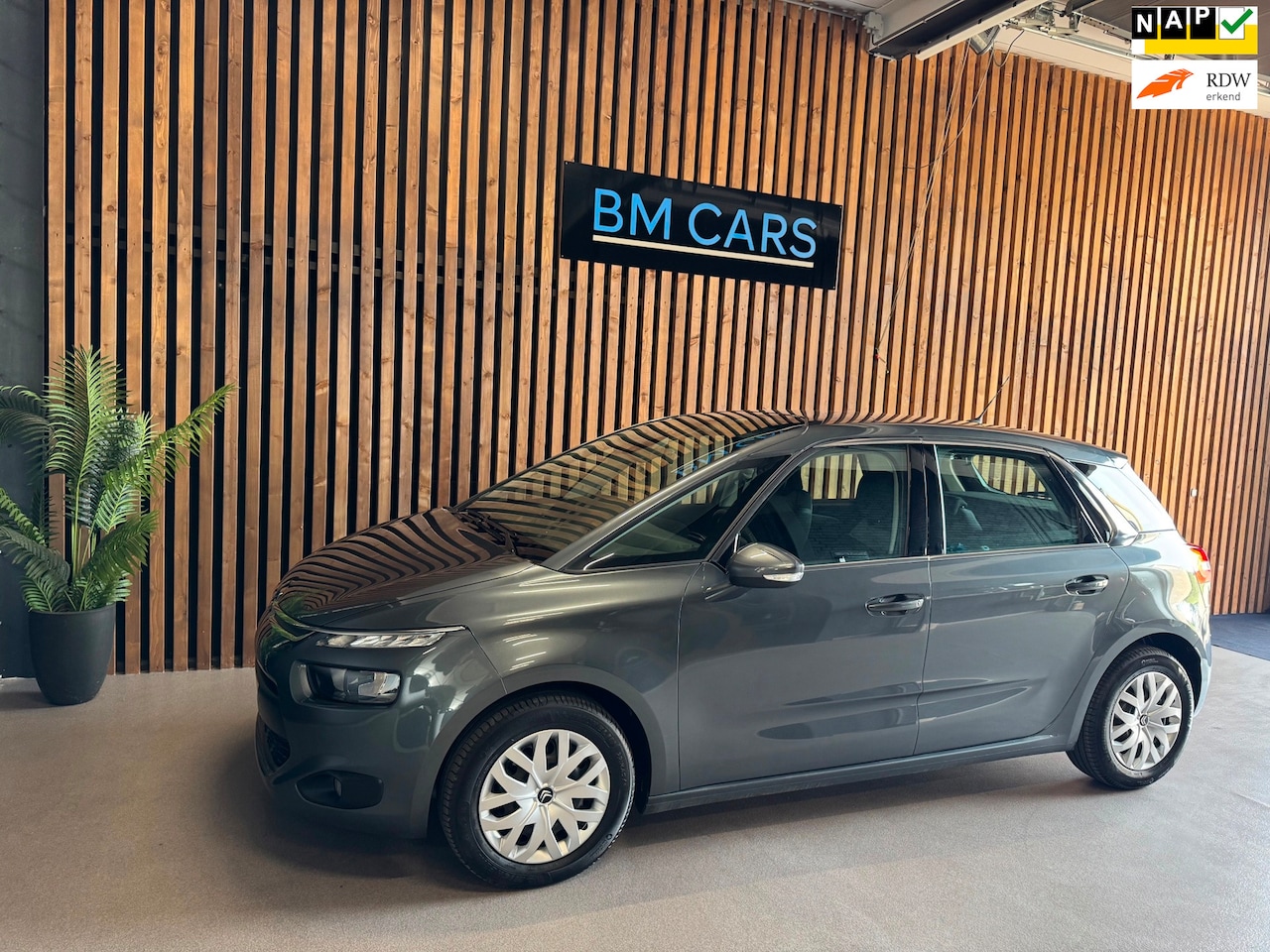 Citroën C4 Picasso - 1.2 PureTech Selection Navigatie, Cruise, Pano - AutoWereld.nl