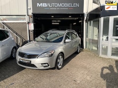 Kia Cee'd Sporty Wagon - 1.4 CVVT X-ecutive/Climate/Control/Apk/Trekhaak/Nap/182DKM