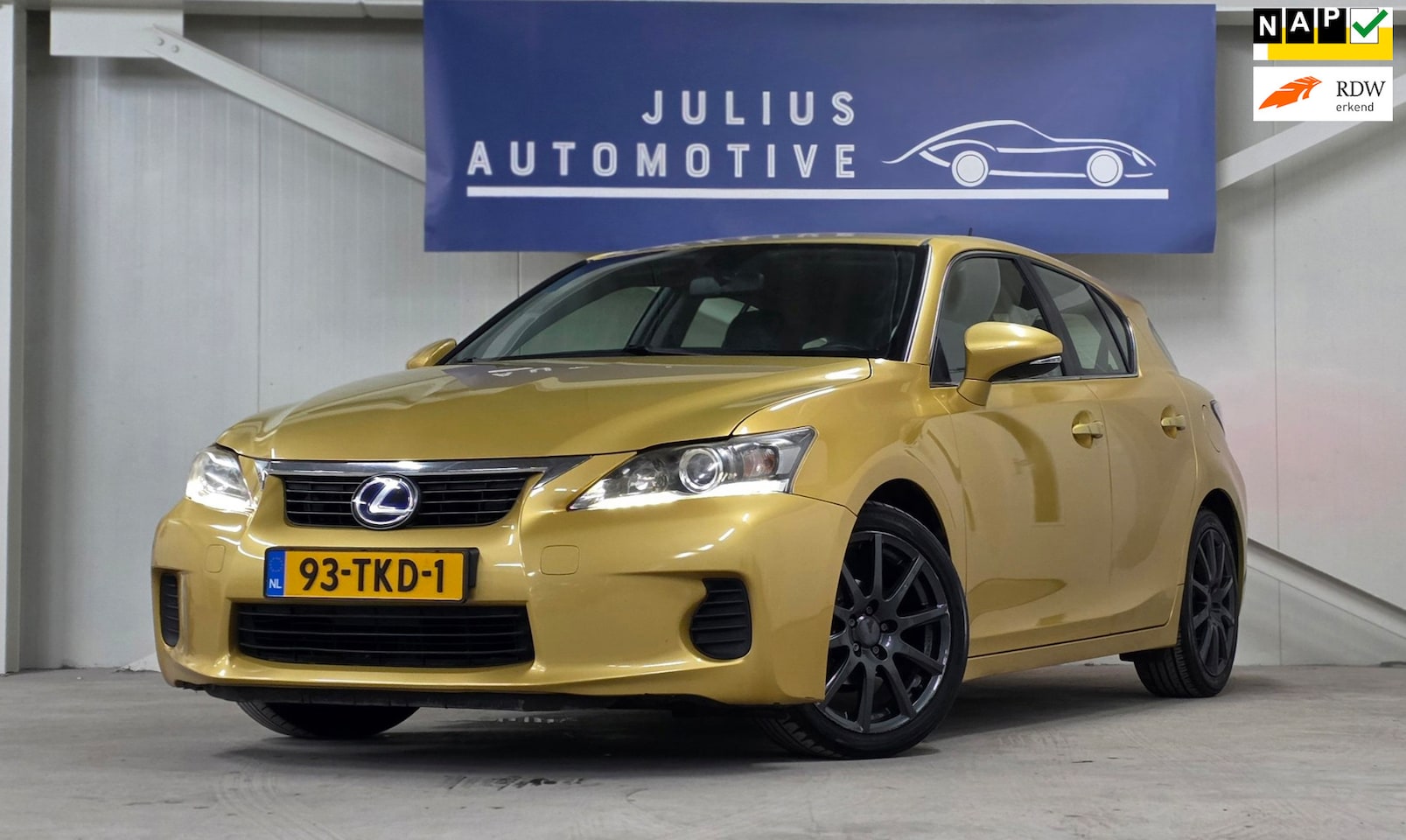 Lexus CT 200h - Hybrid Dealer Onderhouden Leer Nieuwe APK Mooi! - AutoWereld.nl