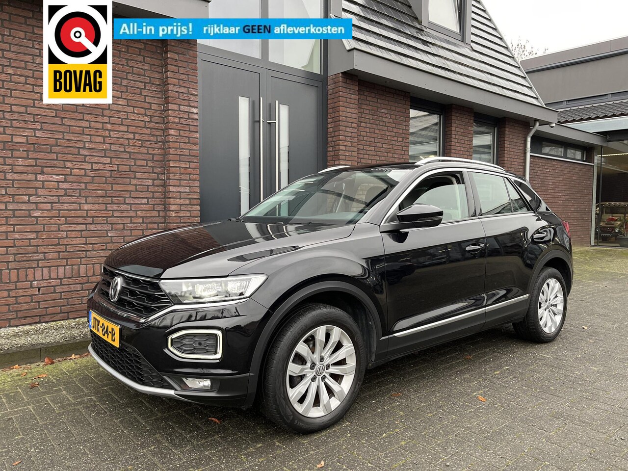Volkswagen T-Roc - 1.5 TSI Sport VIRTUAL DASBOARD | LED | TREKHAAK | ELEC. A. KLEP | ADAPTIVE CRUISE CONTROL - AutoWereld.nl