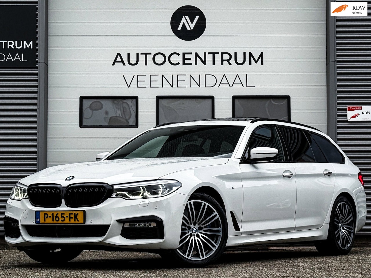 BMW 5-serie Touring - 540i xDrive High Executive 3X M-SPORT PANO/TREKHAAK/HUD/CAMERA/HARMAN-KARDON - AutoWereld.nl