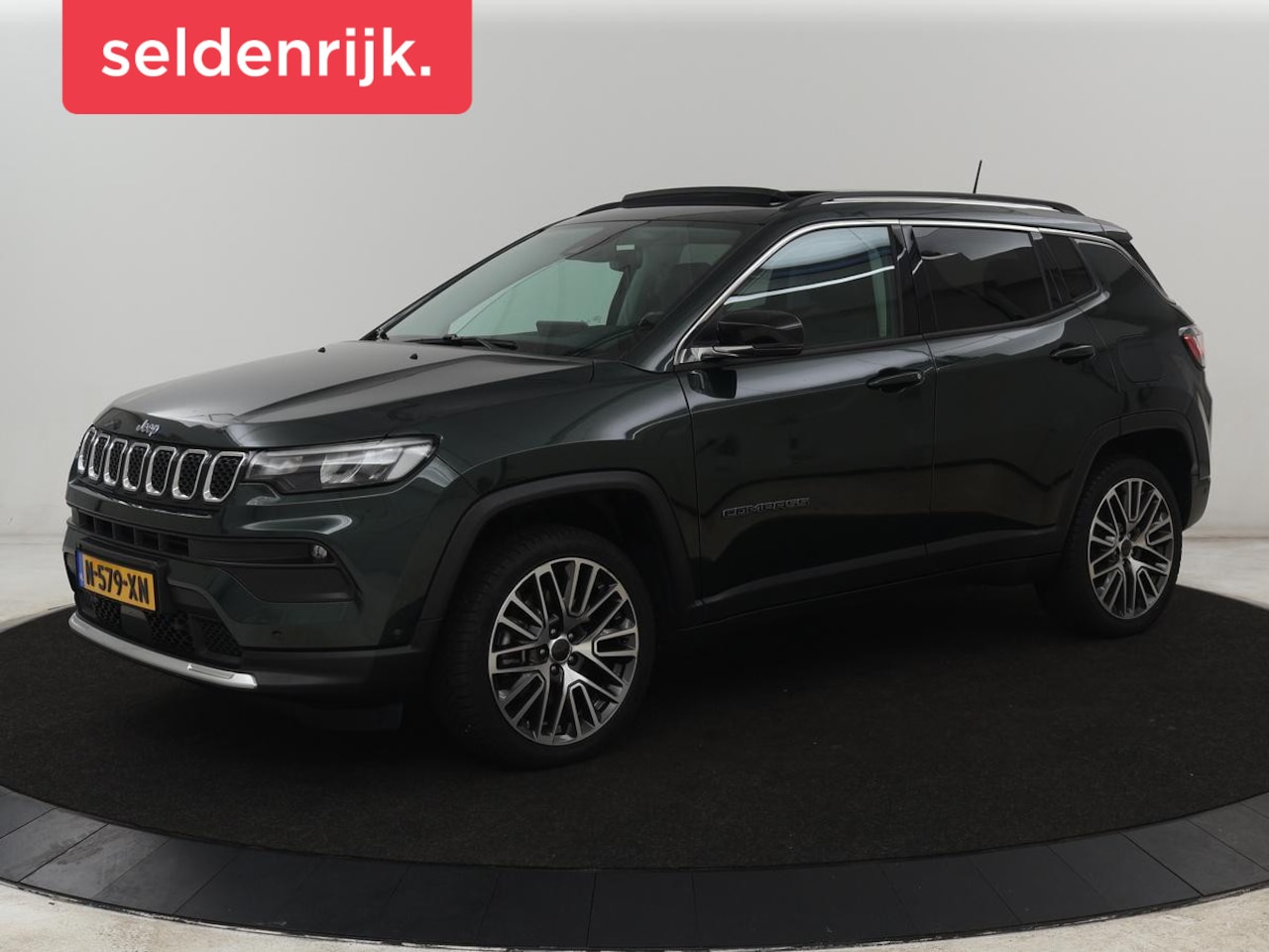 Jeep Compass - 4xe 190 Plug-in Electric Limited | Panoramadak | Leder | Trekhaak | Stoelverwarming | 19'' - AutoWereld.nl