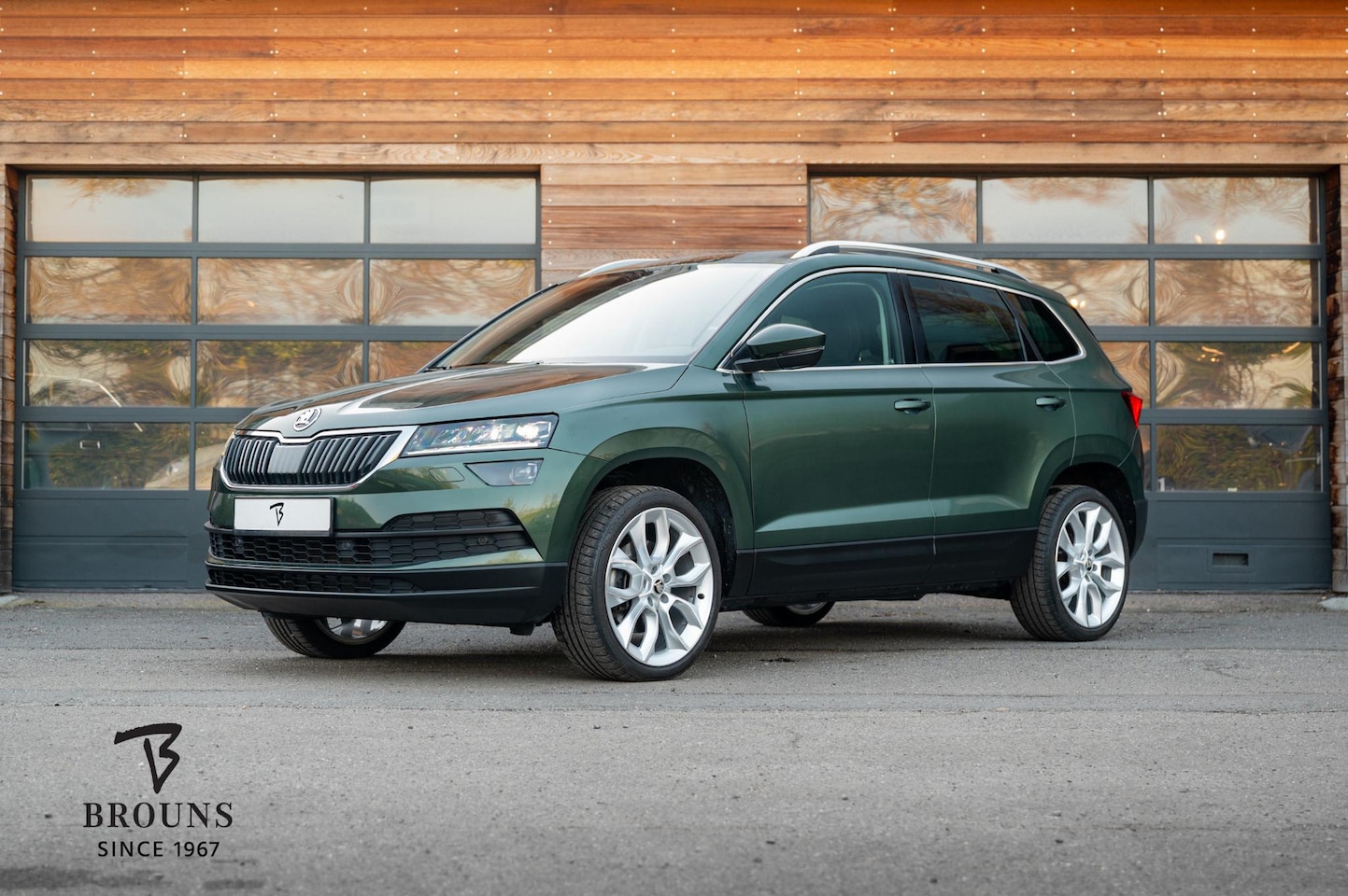 Skoda Karoq - 1.5 TSI DSG 150pk | Pano | ACC | el. Trekh. | Apple CarPlay & Android Auto | - AutoWereld.nl