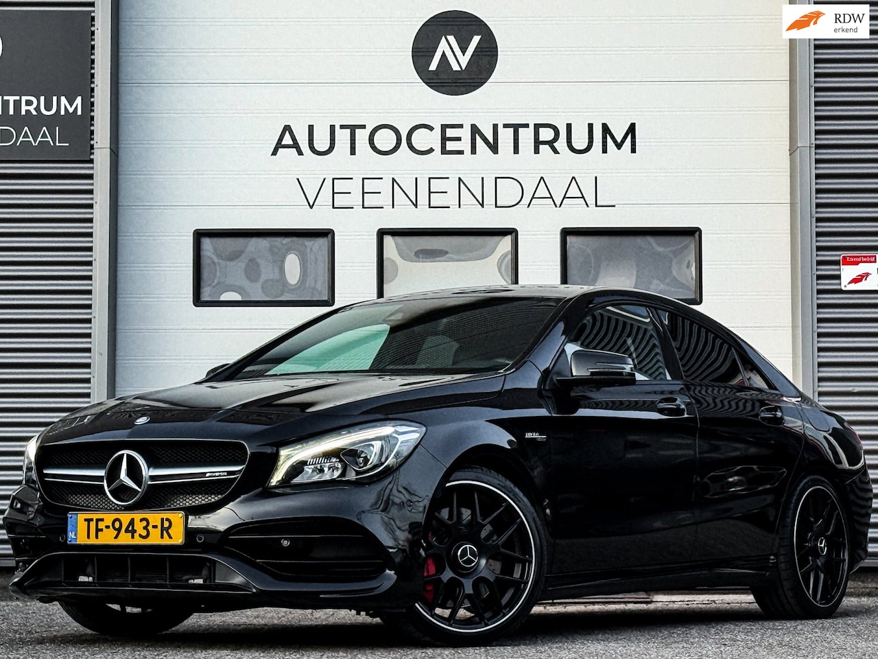 Mercedes-Benz CLA-Klasse - CLA 45 AMG 4MATIC 381 PK FACELIFT KEYLESS/SPORTUITLAAT/CARBON/CAMERA - AutoWereld.nl