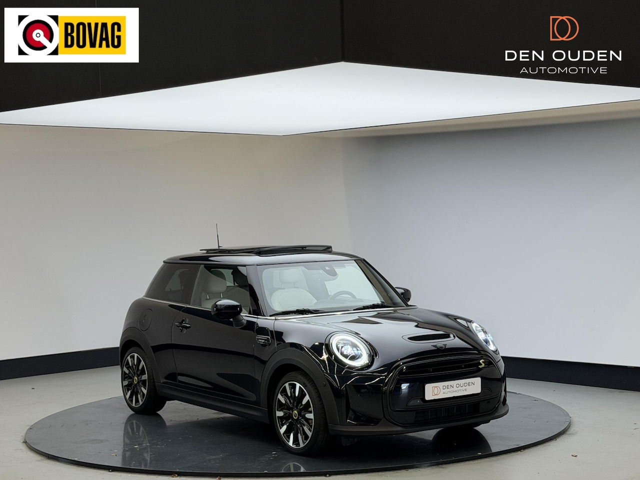 MINI Mini-Electric - Camden Edition 33 kWh | Panodak | Harman/kardon| Verw stuur | Chester grey leer - AutoWereld.nl