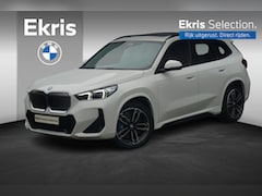 BMW iX1 - eDrive20 M Sport | Trekhaak | Panoramadak | Harman Kardon | Cruise control adaptief met St