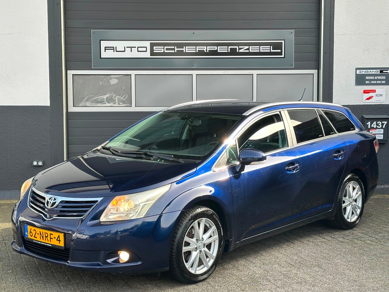 Toyota Avensis Wagon - 1.8 VVTi AUT. Business I 4S banden I STANDKACHEL I NAVI I NL AUTO - AutoWereld.nl