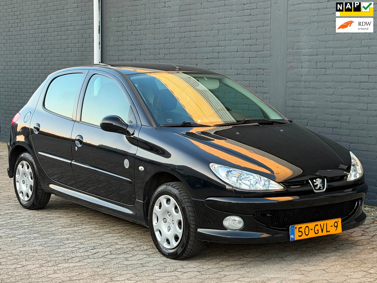 Peugeot 206 - 1.4 Génération 5deurs AIRCO Nieuw APK - AutoWereld.nl