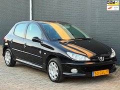 Peugeot 206 - 1.4 Génération 5deurs AIRCO Nieuw APK