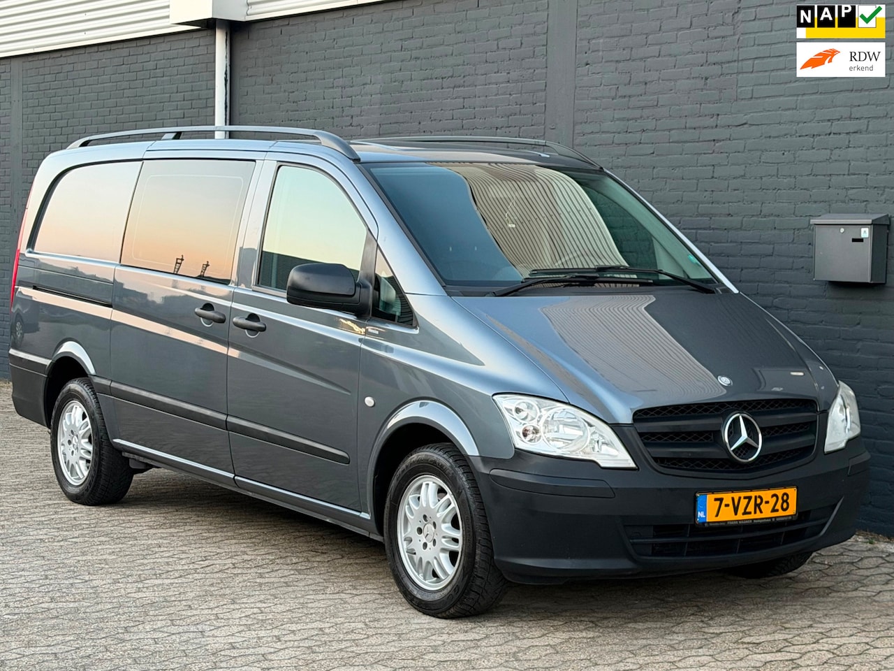 Mercedes-Benz Vito - 110 CDI 320 Lang DC Luxe LEER AIRCO TREKHAAK - AutoWereld.nl