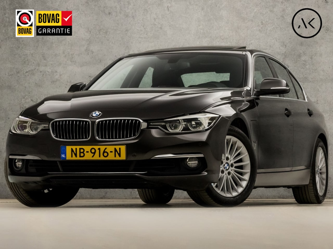 BMW 3-serie - 330e High Executive 252Pk Automaat (SCHUIFDAK, GROOT NAVI, ZWART HEMEL, LEDER, STOELVERWAR - AutoWereld.nl
