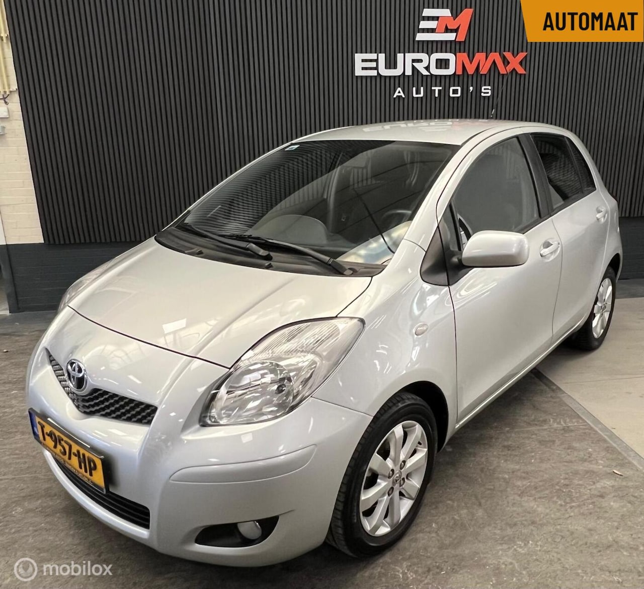 Toyota Yaris - 1.3 VVTi Automaat-Parkeersensor-Cruise Contr. - AutoWereld.nl