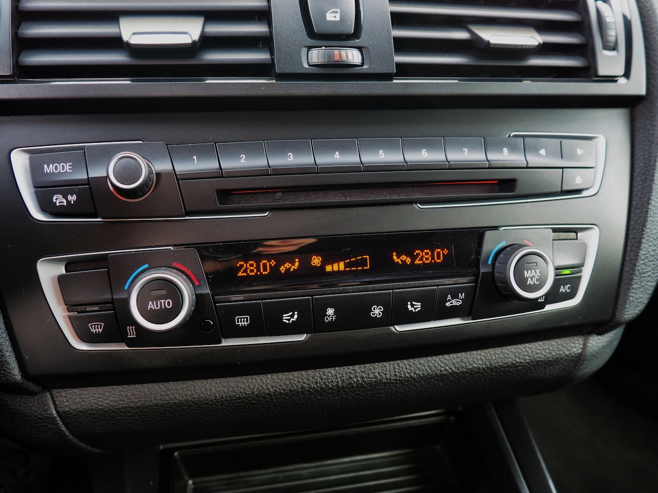 BMW 1-serie - 116I Executive XENON CLIMA PARKEER S. TREKH. CRUISE