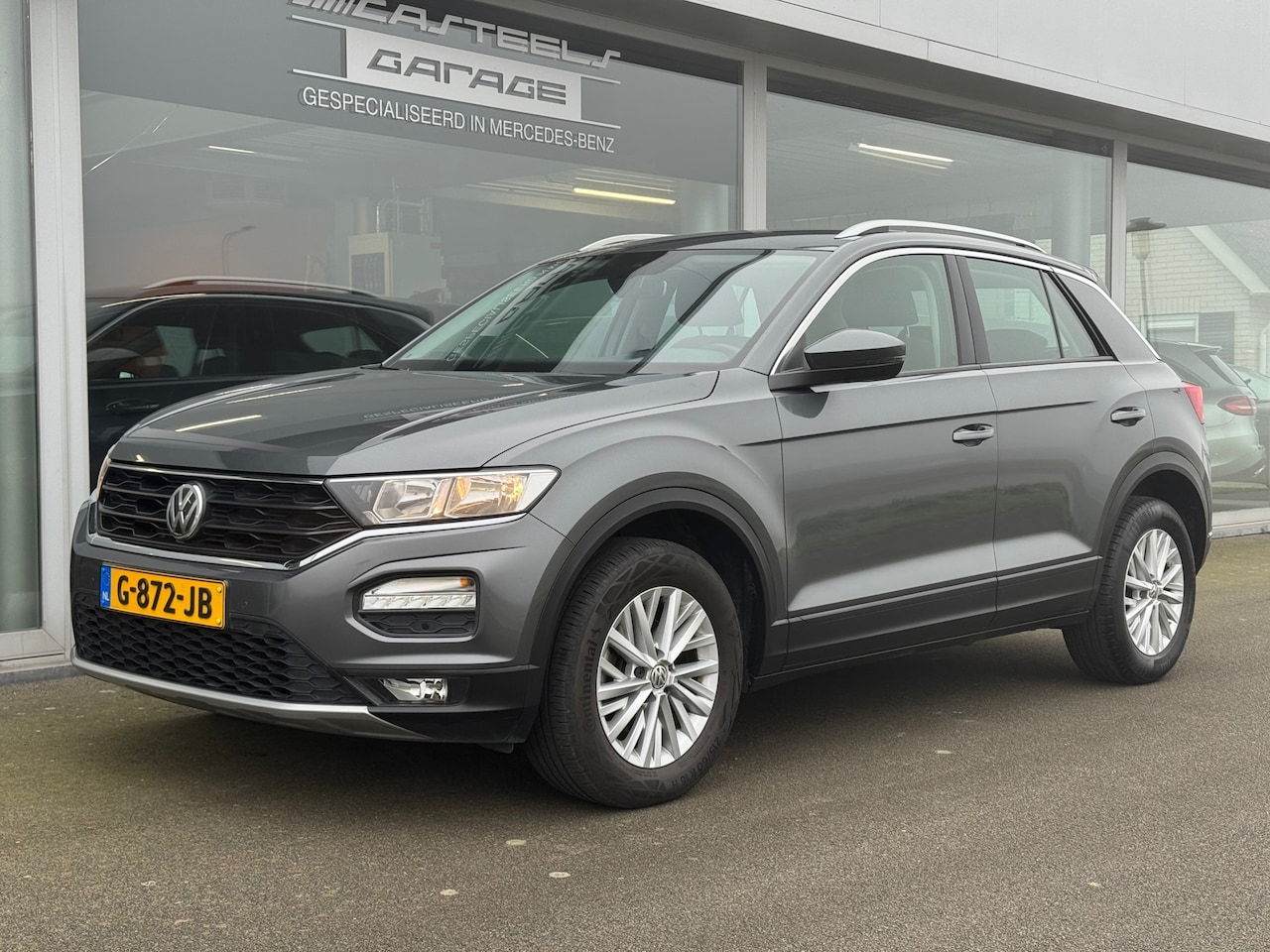 Volkswagen T-Roc - 1.5 TSI Style Business automaat , afneembare trekhaak , Apple-carplay - AutoWereld.nl