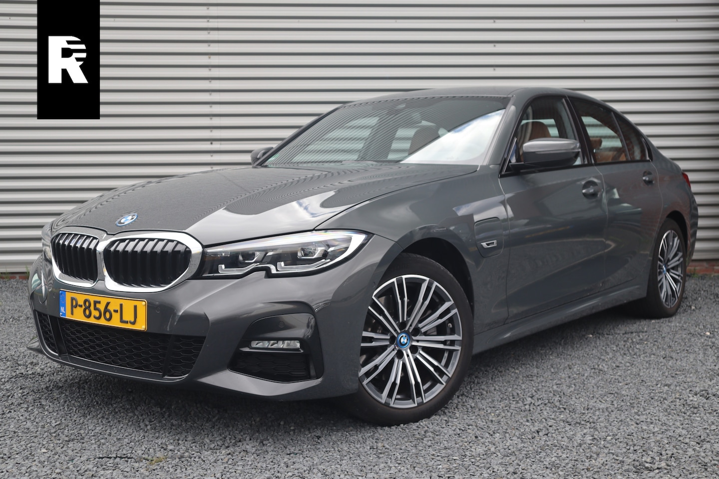 BMW 3-serie - 320e M-Sport M Schaalstoelen / Dravit Grau / HiFi / Camera / - AutoWereld.nl