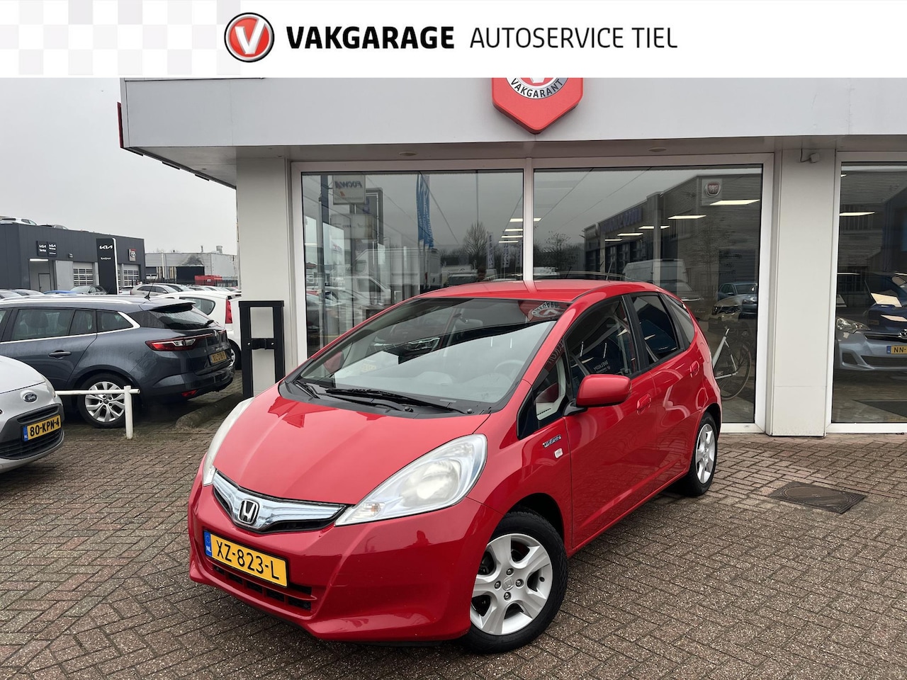 Honda Jazz - 1.4 Hybrid Elegance Parkeersensoren achter, Climaat control, Schakelflippers - AutoWereld.nl
