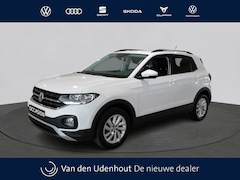 Volkswagen T-Cross - 1.0 TSI Life | Navigatie | Parkeersenoren | Privacy Glas |