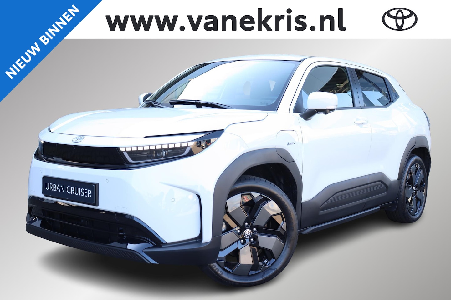 Toyota Urban Cruiser - Executive 61 kWh Executive 61 kWh, Panorama dak, Blind Spot, JBL, 360 camera, Half leder, Snel leverbaar! - AutoWereld.nl