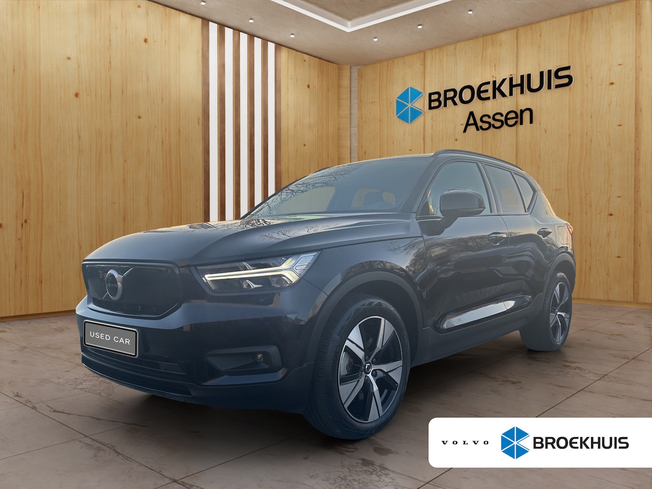 Volvo XC40 - Recharge P8 AWD R-Design | Achteruitrij assistent | Keyless entry/start | LED achterlichte - AutoWereld.nl