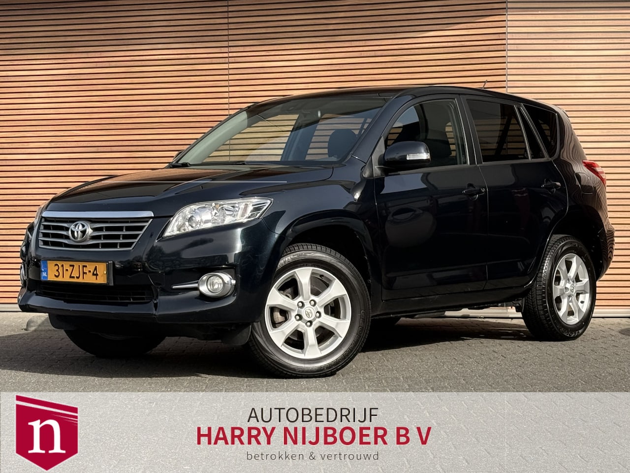 Toyota RAV4 - 2.0 VVTi Dynamic Navi / Camera / Clima / Trekhaak - AutoWereld.nl