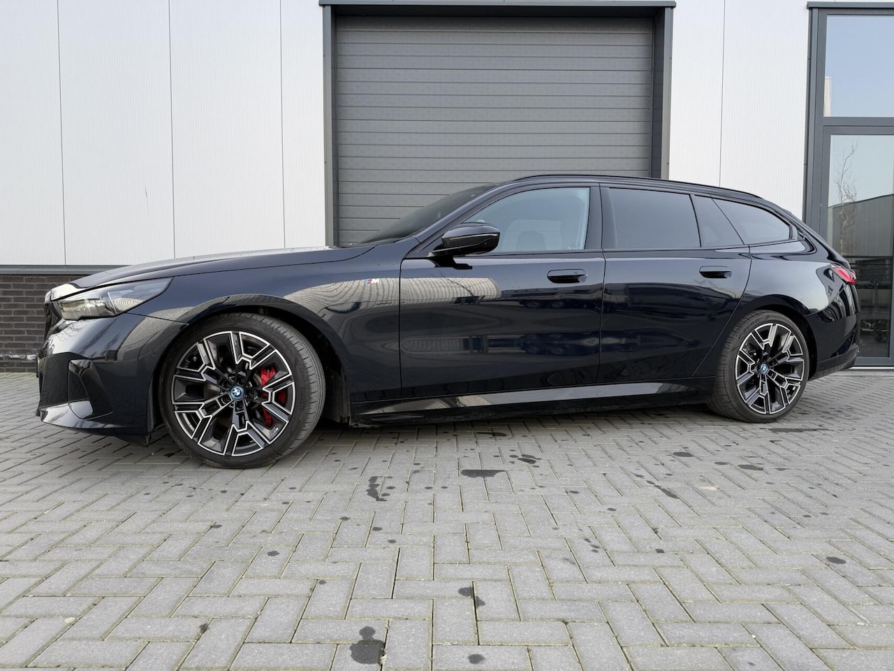 BMW i5 Touring - eDrive40 M Sport Edition 84 kWh eDrive40 M Sport Edition 84 kWh - AutoWereld.nl