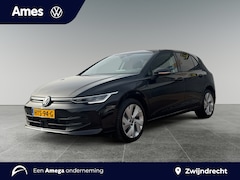 Volkswagen Golf - 1.5 204pk eHybrid Life Edition Zijruiten achter en achterruit getint | Navigatie 'Discover
