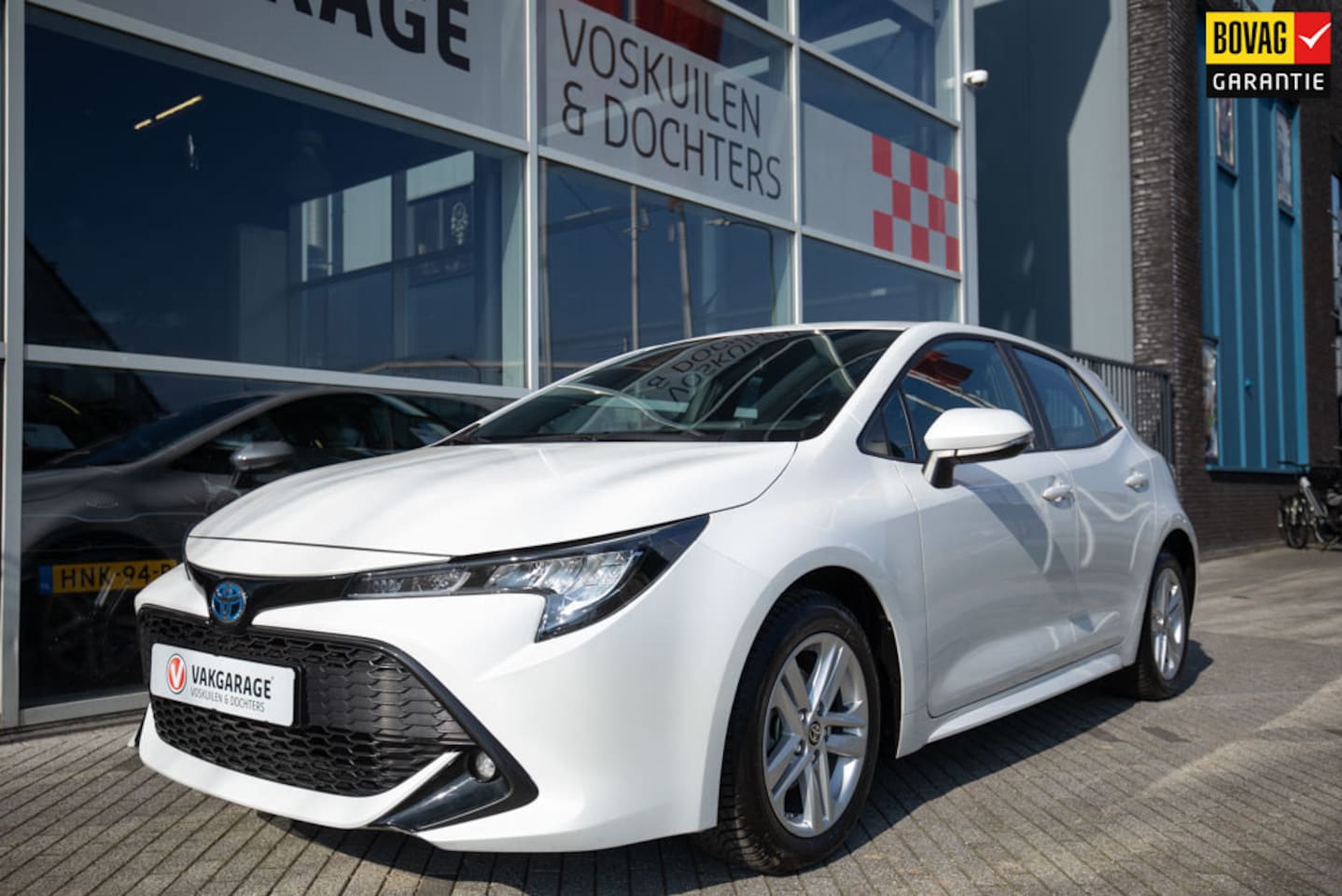 Toyota Corolla - 1.8 Hybrid Business |Apple Carplay| Navi | Stoelverw - AutoWereld.nl