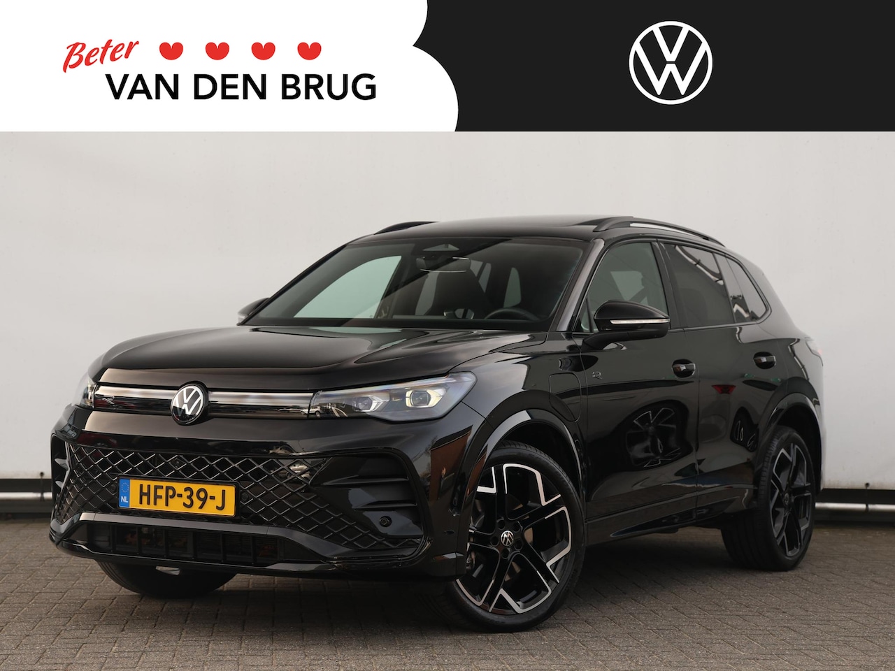 Volkswagen Tiguan - 1.5 eHybrid R-Line Edition 272PK | Led Matrix | Black Style | Panoramadak | Keyless | Came - AutoWereld.nl