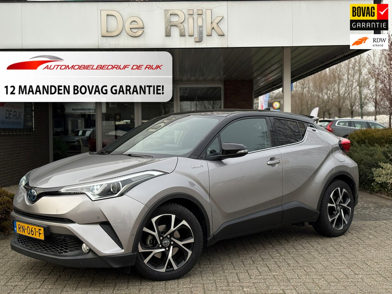 Toyota C-HR - 1.8 Hybrid Bi-Tone Plus | Leder, Navi, Camera, Cruise, Stoel+Stuurverw., Climate | Dealero - AutoWereld.nl