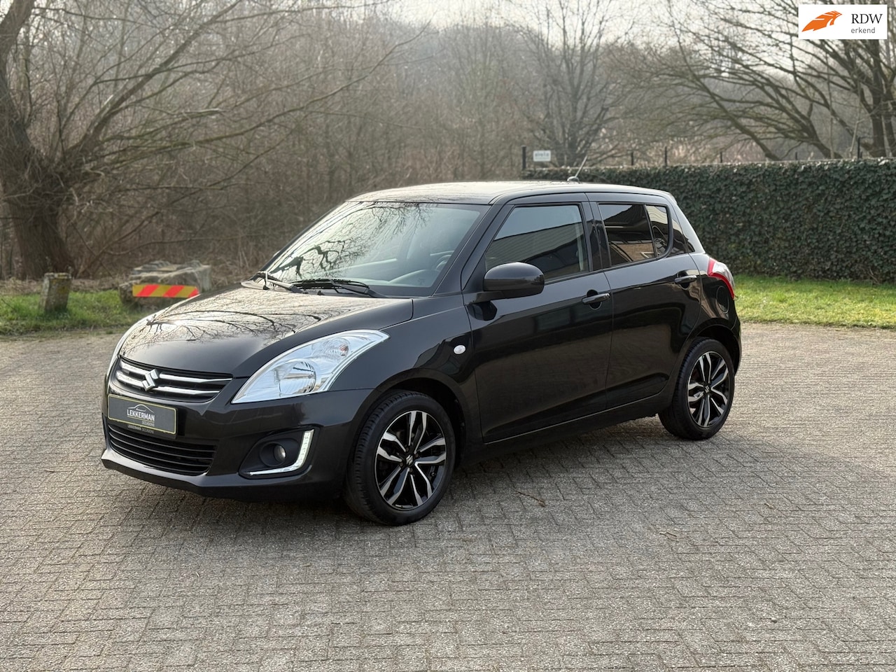Suzuki Swift - 1.2 XTRA CRUISE I NWE APK I WEINIG KM I STOELVERW. I MOOI! - AutoWereld.nl