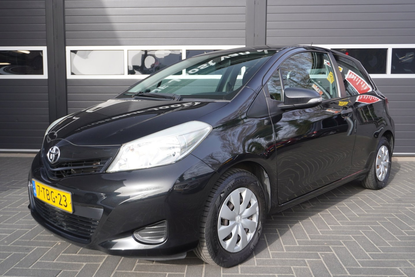 Toyota Yaris - 1.0 VVT-i Comfort 1.0 VVT-i Comfort - AutoWereld.nl