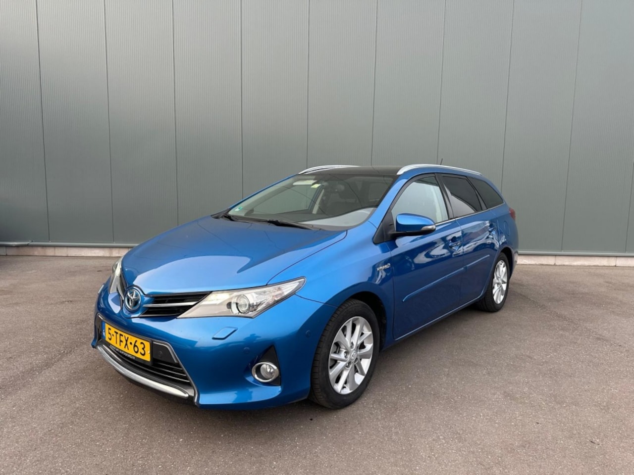 Toyota Auris Touring Sports - 1.8 Hybrid Lease+ PANORMADAK | ONDERHOUDSBOEKJE ! - AutoWereld.nl