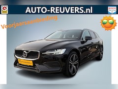 Volvo V60 - 2.0 T5 Momentum Pro / Pano / HUD / Trekhaak / Leder / Pilot assist