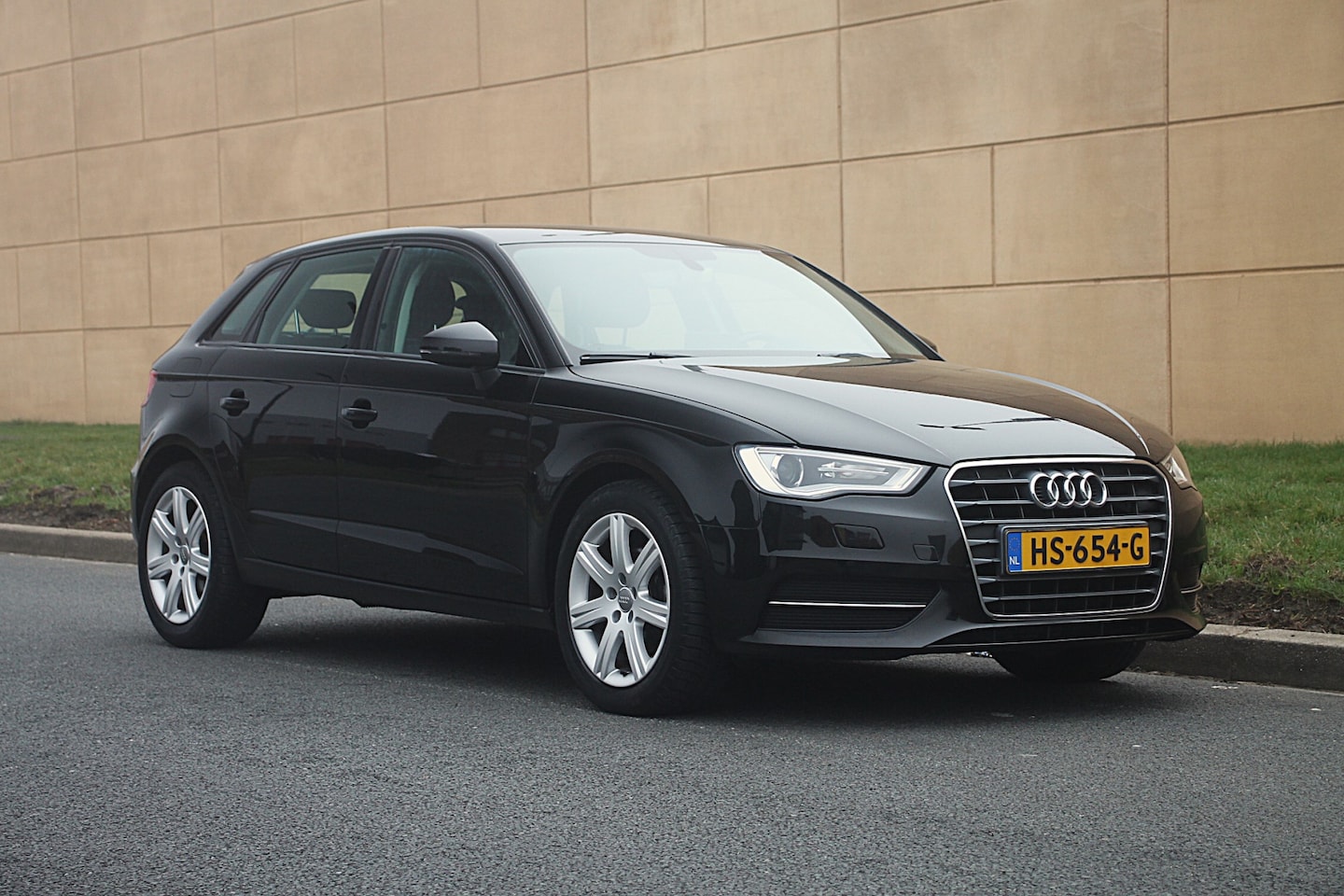 Audi A3 Sportback - 1.6 TDI Attraction Pro Line plus 1.6 TDI Attraction Pro Line plus - AutoWereld.nl