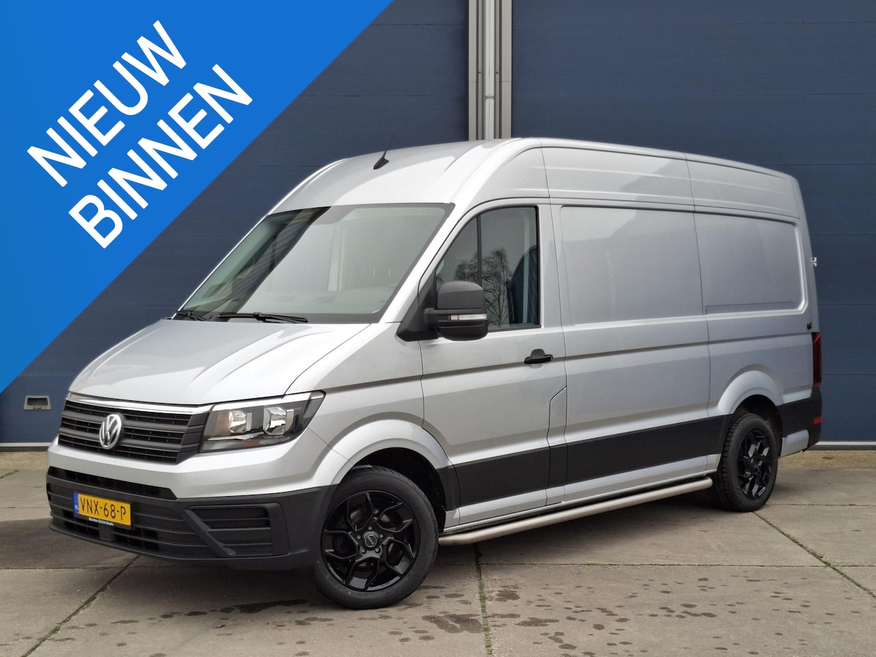 Volkswagen Crafter - 35 2.0 TDI L3H3 Comfortline AIRCO / CRUISE CONTROLE / TREKHAAK / 3 ZITS / NAVI / CARPLAY - AutoWereld.nl