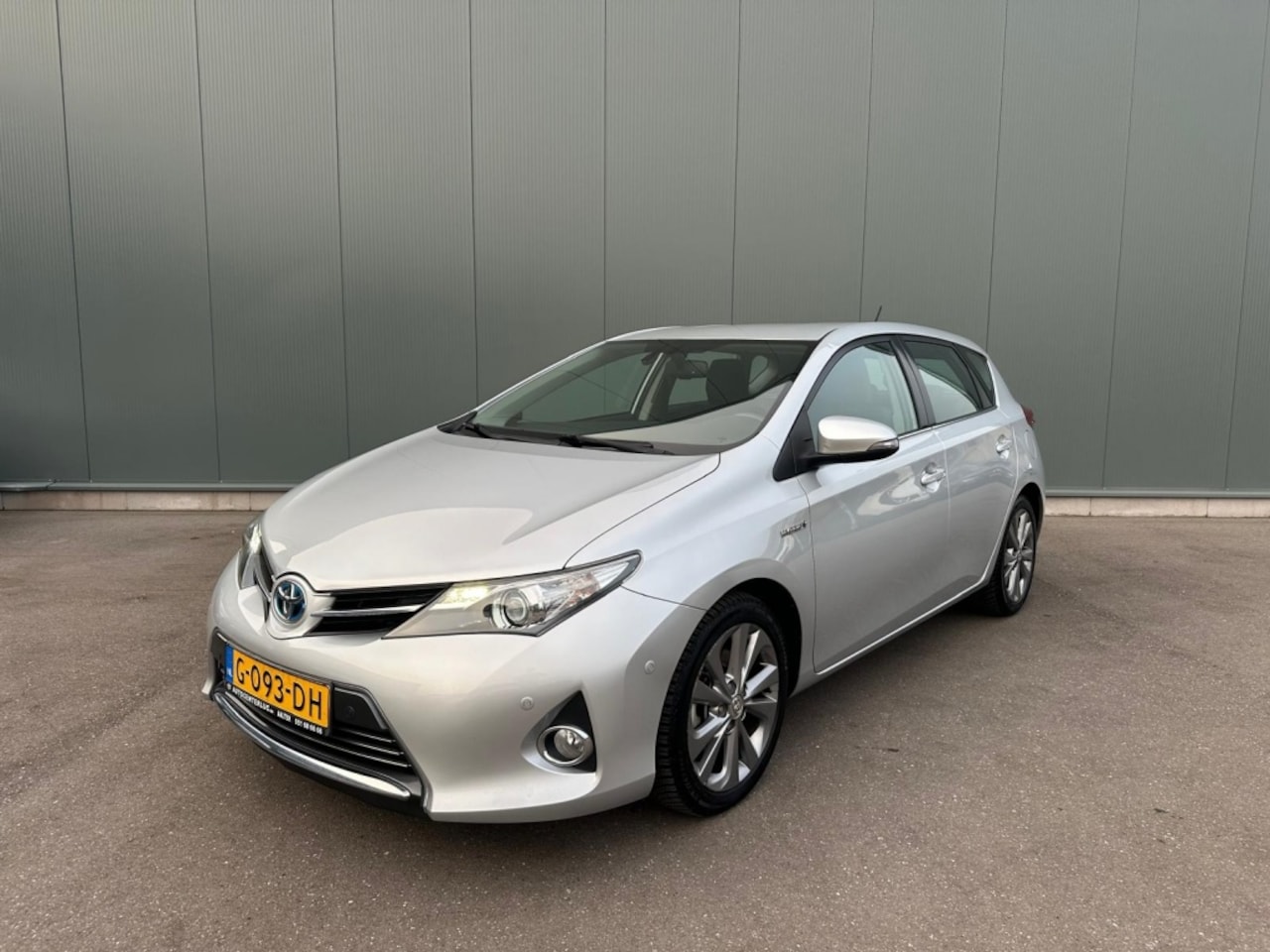 Toyota Auris - 1.8 Hybrid Dynamic CAMERA | STOELVERWARMING ! - AutoWereld.nl