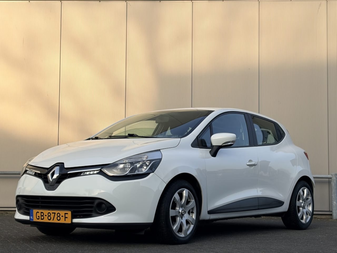 Renault Clio - 0.9 TCe Expression - airco - navi - nap! - - AutoWereld.nl