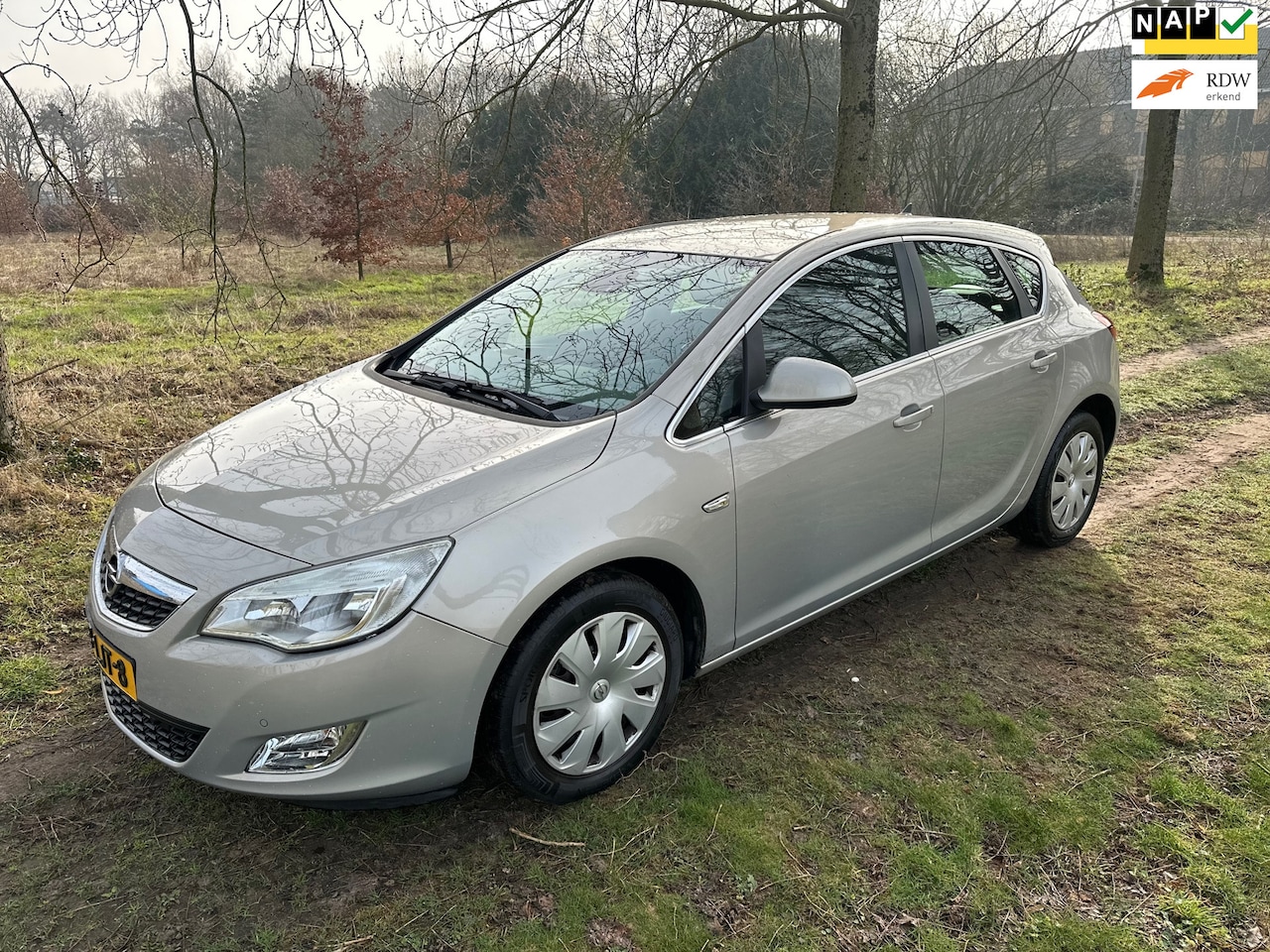 Opel Astra - 1.6 Cosmo apk t/m 03-05-2026 - AutoWereld.nl