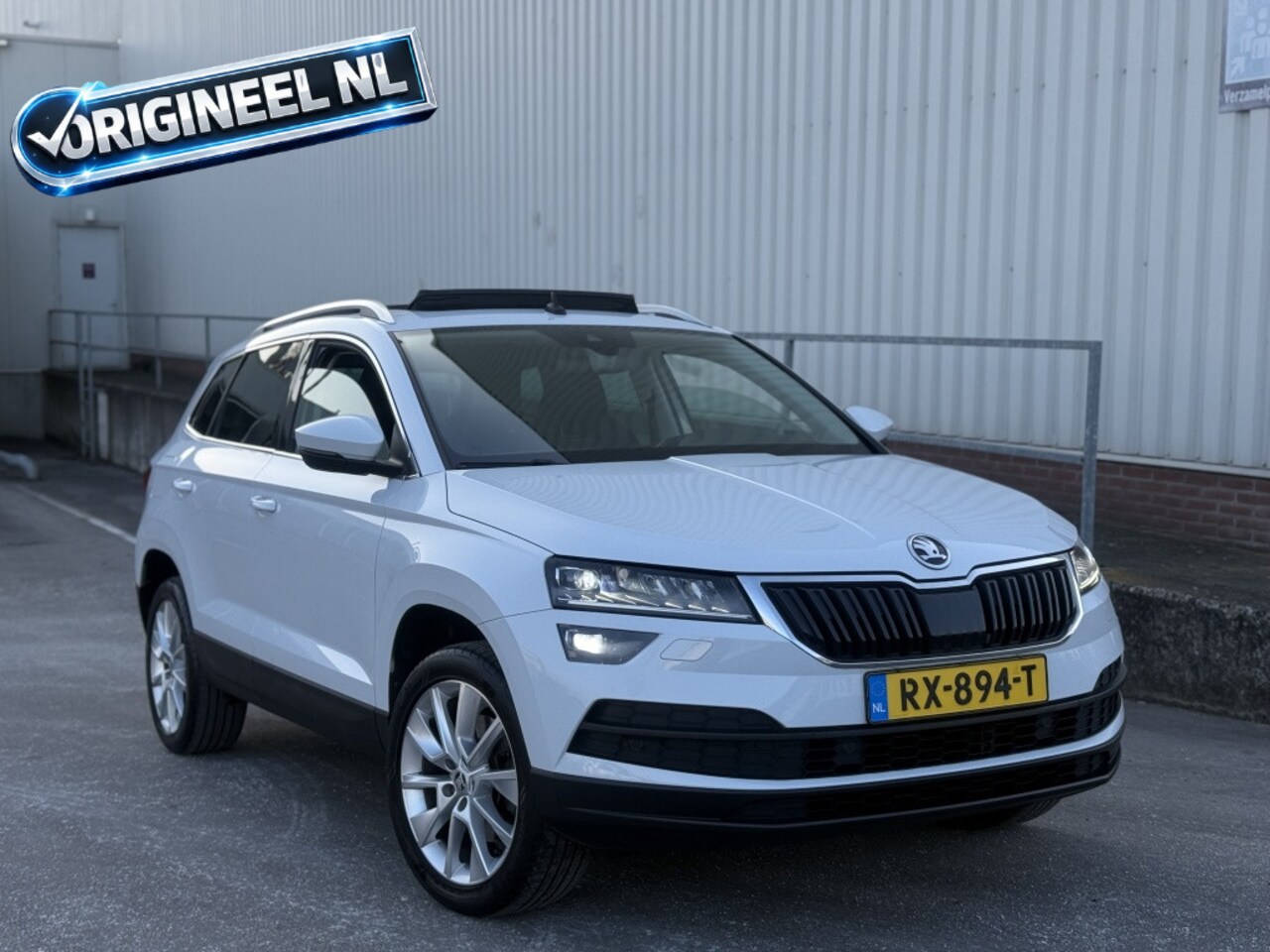 Skoda Karoq - 1.5 TSI 150pk | Panoramadak | Achteruitrijcamera - AutoWereld.nl